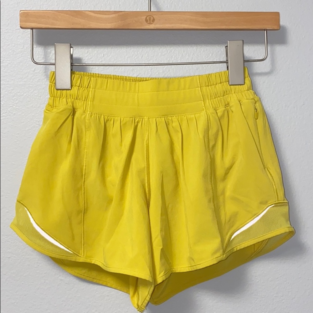 🍋 Lululemon Yellow Hotty Hot Shorts Tall